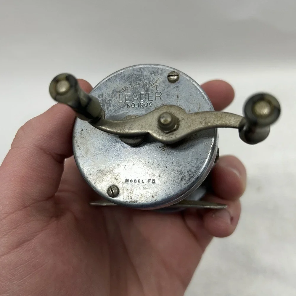Shakespeare Vintage Leader N0. 1909 Model FD Baitcasting Reel